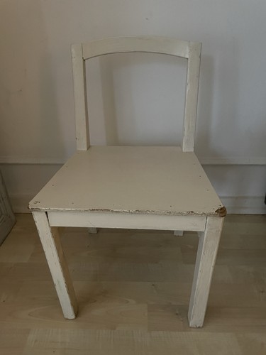 Kleiner alter kinderstuhl holz - alter,