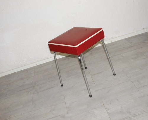 True vintage hocker - true,